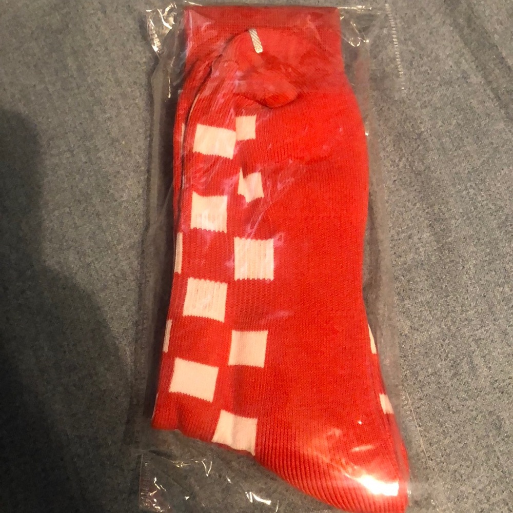 Linda Finegold Alf red checkerboard socks - Picture 3 of 3